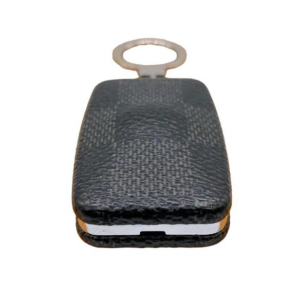 Louis Vuitton Damier Light Keychain - Picture 2 of 10